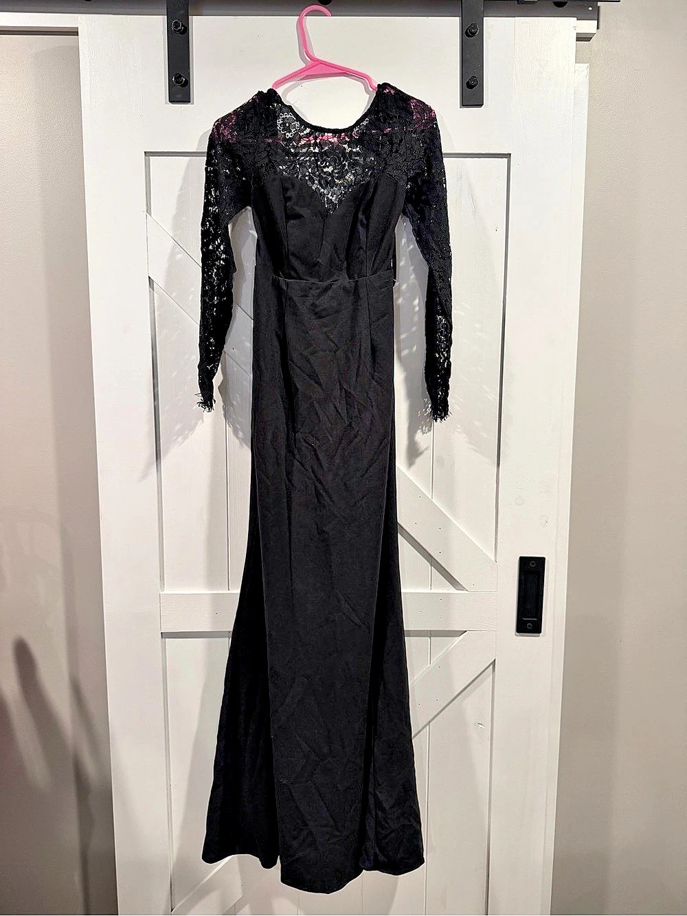 Lulus Black Lace Sleeve Maxi Dress NWT